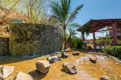 Great Condo Located 2 Minutes From Pacific Ocean #33
