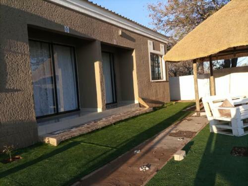 Looks Cottages Self Catering Apartments