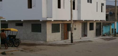 Alojamiento En Mancora - Alipio House