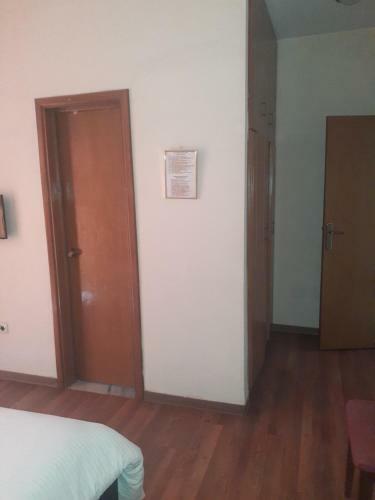 Hotel Dhm Guest House