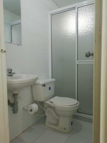 Rnt 1o8237- C�modo Apartamento Amoblado En Condominio