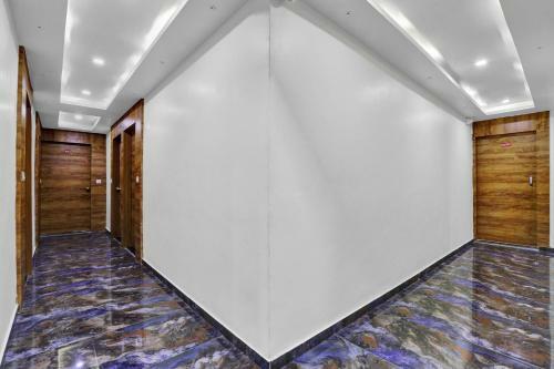 Collection O 84057 Hotel Grand