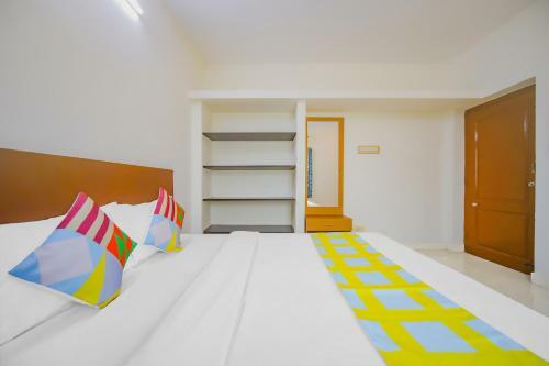 Hostal Oyo 78810 Shankar Pleasant Stays
