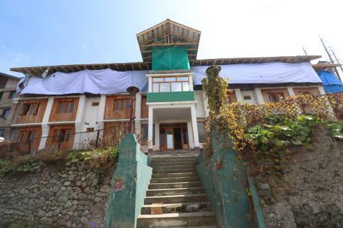Oyo 22464 Hotel Poshwan