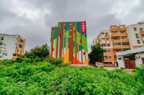 Hostal Oyo Home 33411 Royal Stay