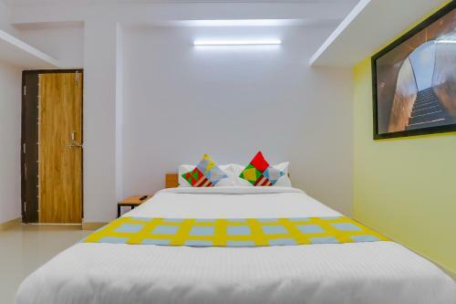 Hostal Oyo Home 33411 Royal Stay