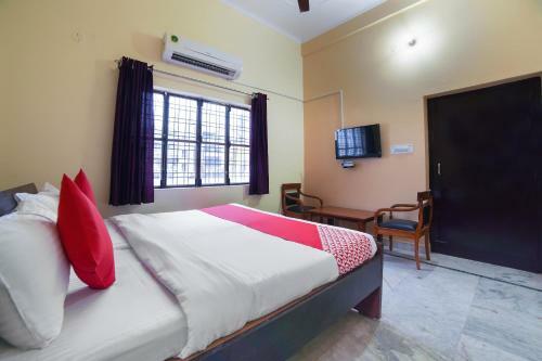 Capital O 49341 Sankalp Hotel
