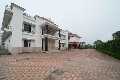 Capital O 49341 Sankalp Hotel