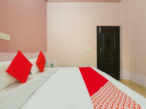 Oyo Flagship 87056 Hotel Raj Lalit