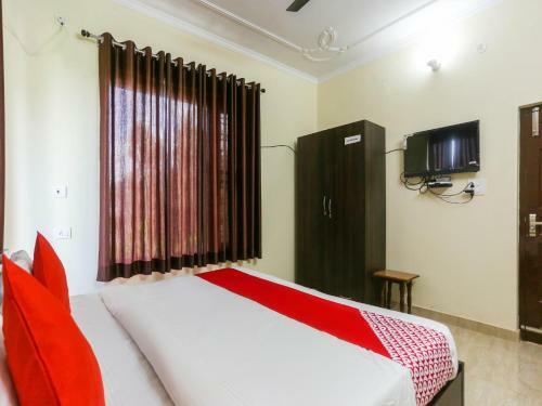 Hotel Oyo Flagship 48731 Pradeep Hostel