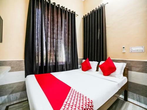 Oyo 40880 Hotel Shashi