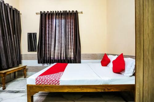Oyo 40880 Hotel Shashi