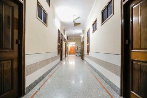 Oyo 40880 Hotel Shashi