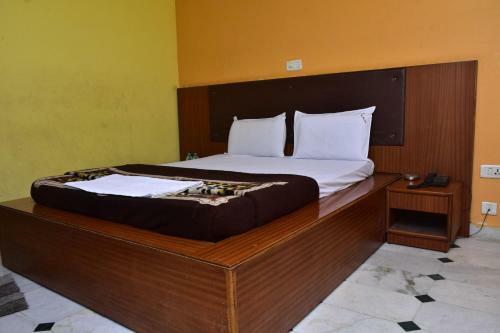Hotel Mid East