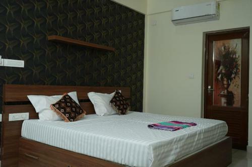 Hotel Gold And Pearl Residency