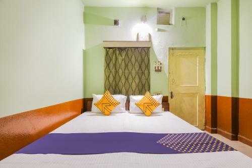 Spot On 63775 Hotel Chetna