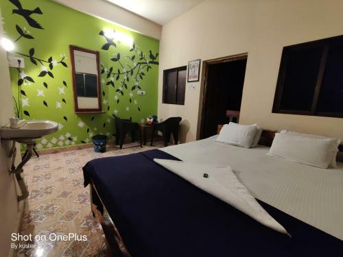 Hotel Yogiraj Beach Resort