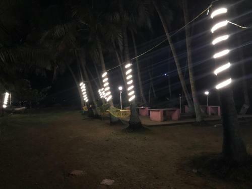 Hotel Yogiraj Beach Resort