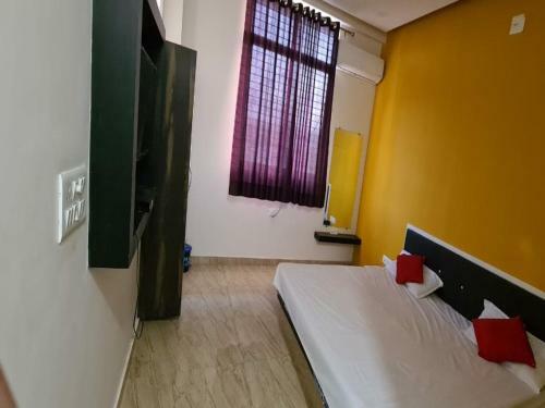 Spot On 80293 Hotel Virat Inn