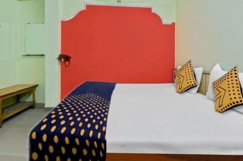 Spot On 62077 Hotel Ratnakar Plaza