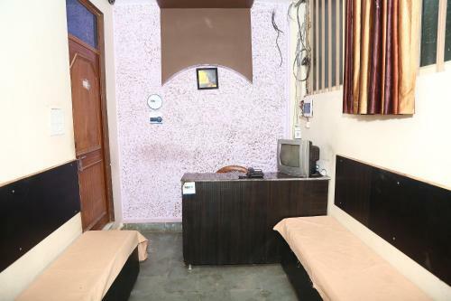 Hotel Collection O O 16710 Leelas Guest House