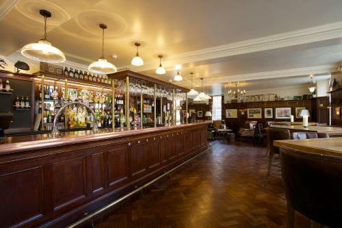 Crown Hotel