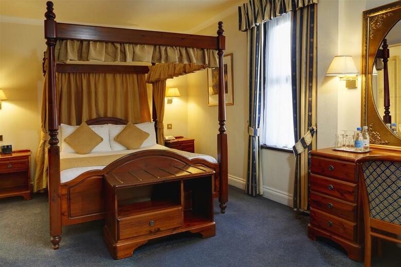 Best Western Old Tollgate Hotel & Restaurant