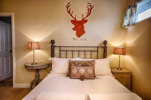 Bed & Breakfast Hooray Henrys
