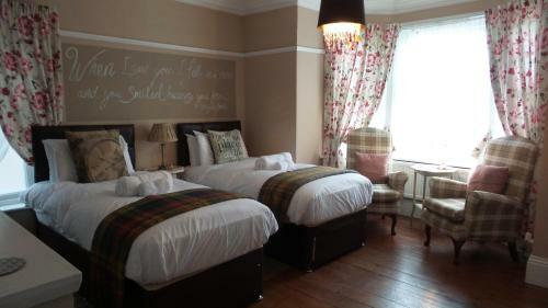 Bed & Breakfast Hooray Henrys