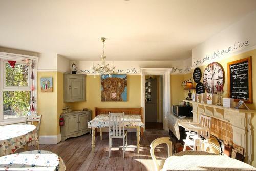Bed & Breakfast Hooray Henrys