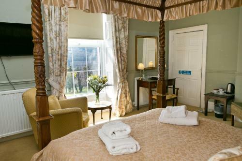 The Manor Hotel