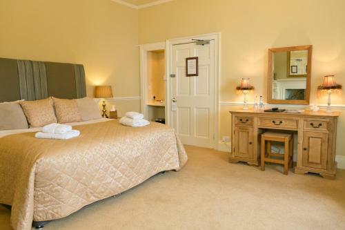 The Manor Hotel