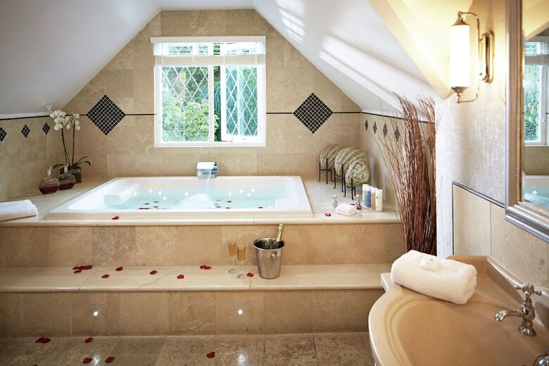 Rowhill Grange Hotel & Utopia Spa