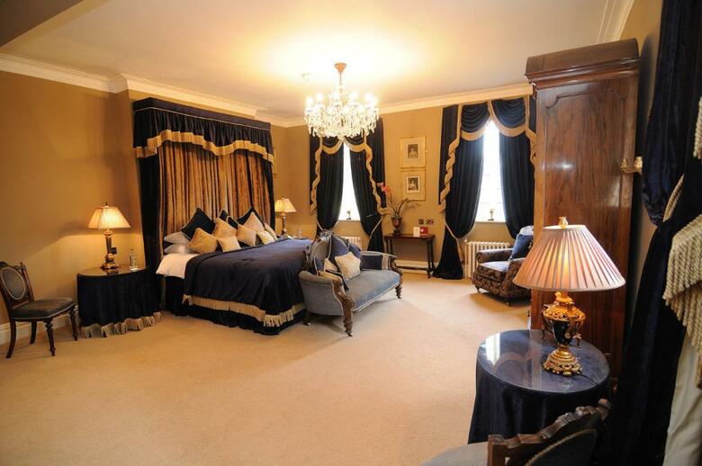 Ye Olde Bell Hotel