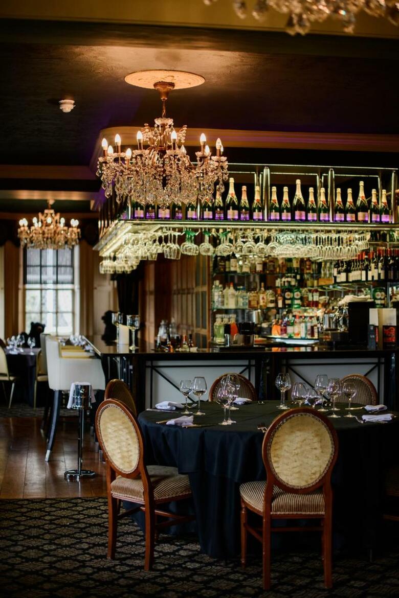 Ye Olde Bell Hotel