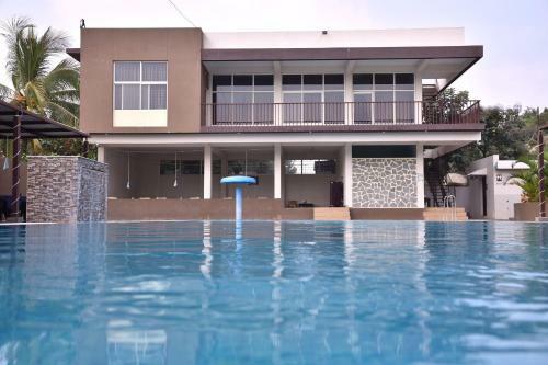 Hotel 3 Season?s Hampi