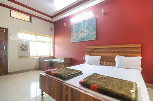 Spot On 46266 Hotel Poonam