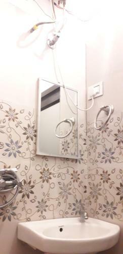 Hostal Neelkanth Guest House