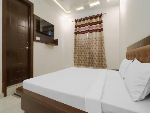 Collection O 85952 Neelkanth Hotel