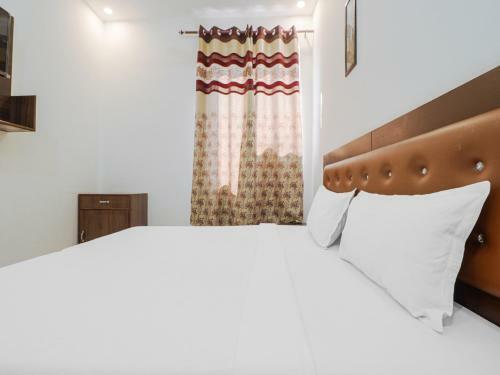 Collection O 85952 Neelkanth Hotel