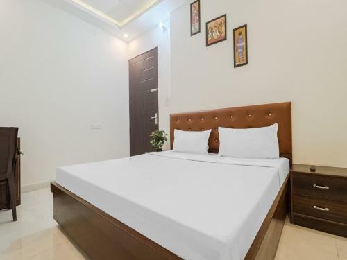 Collection O 85952 Neelkanth Hotel