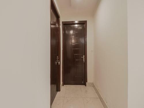 Collection O 85952 Neelkanth Hotel
