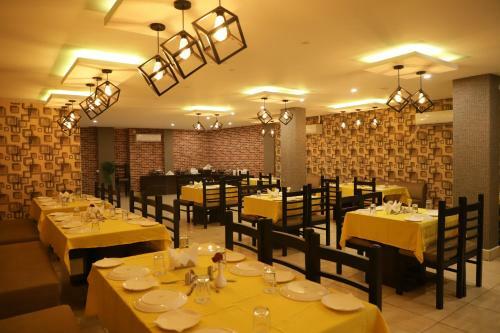 Hotel Ganga Aatitheyam