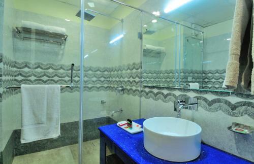 Hotel Crystal Ganga Heights - 1.5 Km From Har Ki Pauri