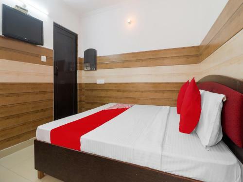 Oyo 85880 Hotel Goverdhan Palace