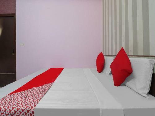 Oyo 85880 Hotel Goverdhan Palace