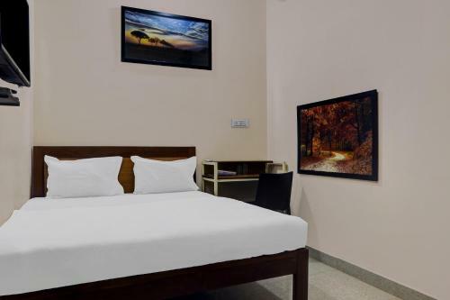 Spot On 82287 Hotel Gold Stone