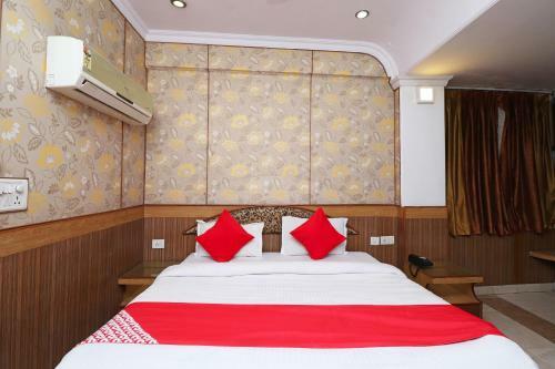 Oyo 29788 Hotel Tushar Palace