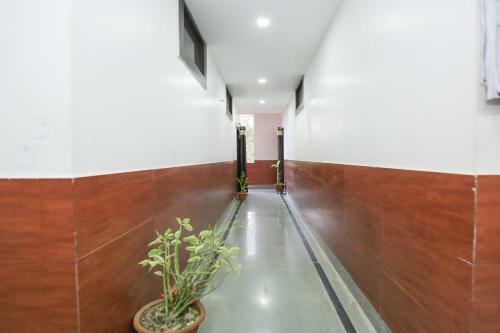 Oyo 29788 Hotel Tushar Palace