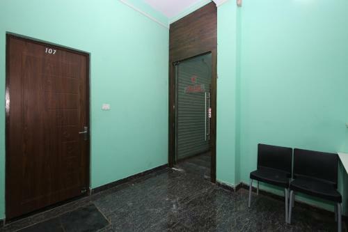 Oyo Flagship 47507 Hotel Chandra